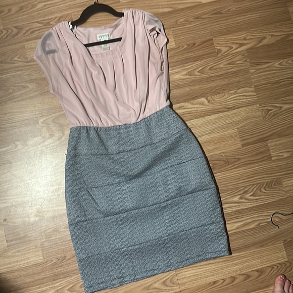 Like new - pink and houndstooth MIDI dress, size 12P - Picture 1 of 7